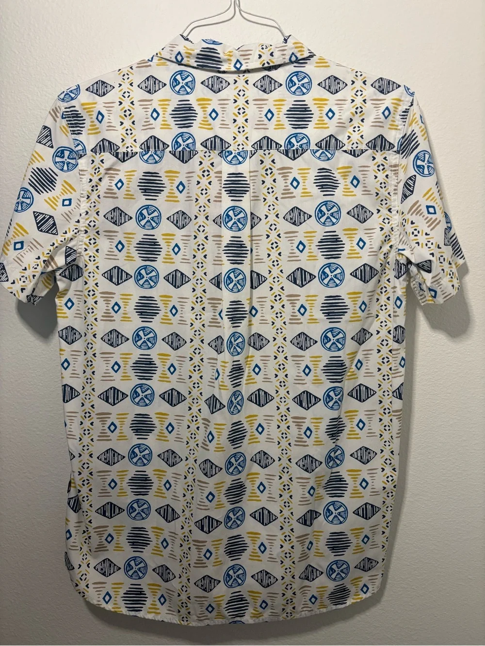 North Face Men’s Baytrail Camp Shirt Short-Sleeve Button-Up, Blue/Yellow Print M